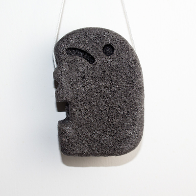 OEM ODM Bamboo Charcoal Konjac Sponge Soft Bathing Scrubbing Sponge